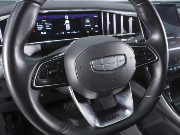 Geely Atlas II с пробегом 2023 года, цена 2 581 000 рублей, 33008 км, внедорожник, Автокод Объявления