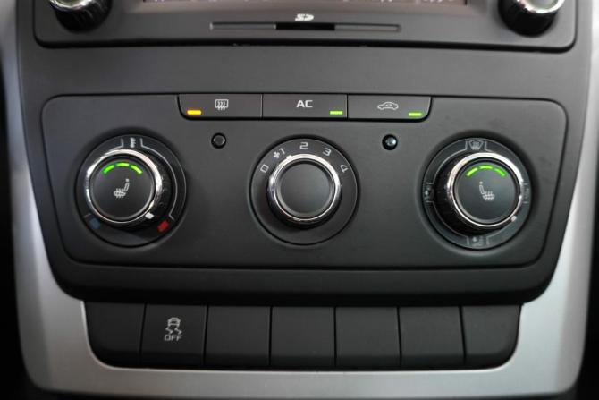 Skoda Yeti I с пробегом 2013 года, цена 875 000 рублей, 166029 км, внедорожник, Автокод Объявления