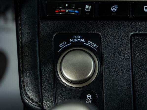 Lexus ES VI с пробегом 2015 года, цена 2 660 000 рублей, 197699 км, седан, Автокод Объявления