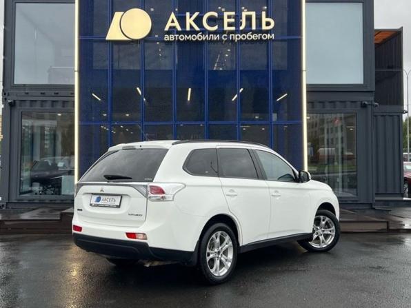 Mitsubishi Outlander III с пробегом 2012 года, цена 1 599 000 рублей, 51500 км, внедорожник, Автокод Объявления