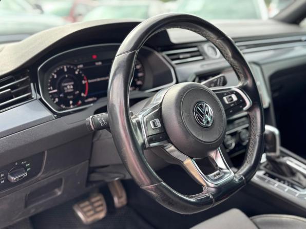Volkswagen Passat B8 с пробегом 2019 года, цена 2 195 000 рублей, 241690 км, универсал, Автокод Объявления