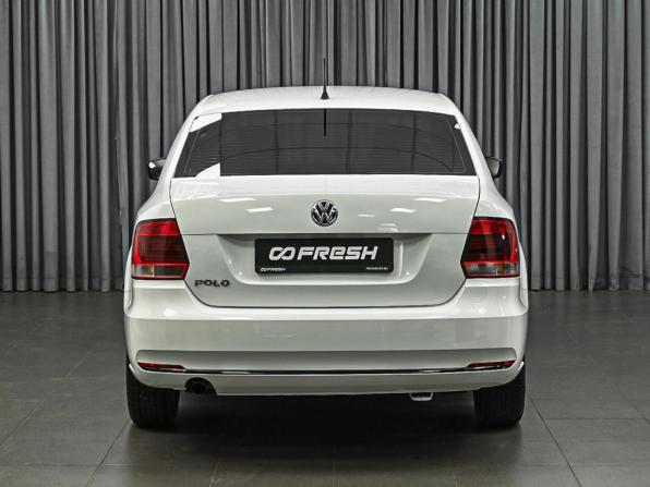 Volkswagen Polo V Рестайлинг с пробегом 2016 года, цена 680 000 рублей, 486601 км, седан, Автокод Объявления