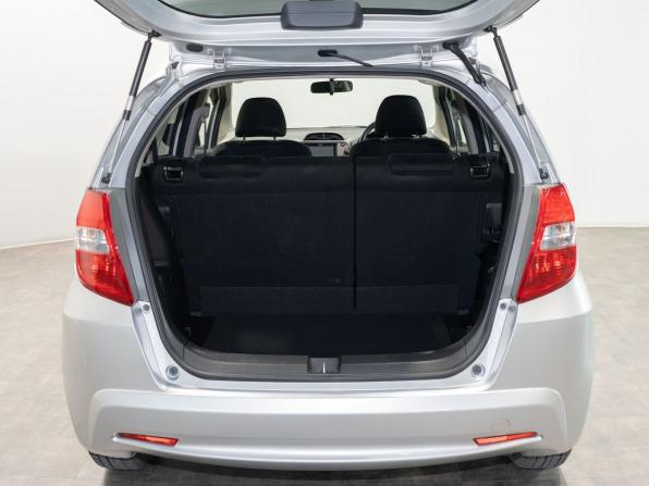 Honda Fit II с пробегом 2012 года, цена 1 055 000 рублей, 70210 км, хэтчбек, Автокод Объявления