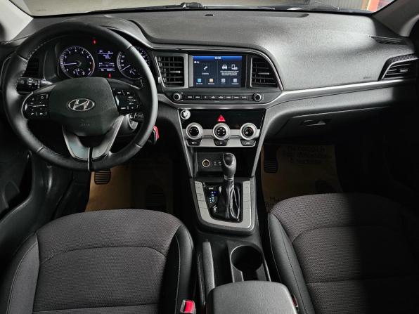 Hyundai Elantra VI (AD) Рестайлинг с пробегом 2019 года, цена 995 000 рублей, 196900 км, седан, Автокод Объявления