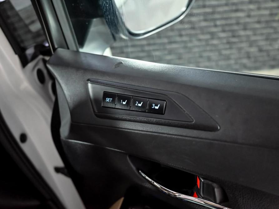 Toyota Alphard III Рестайлинг Екатеринбург  - изображение 15