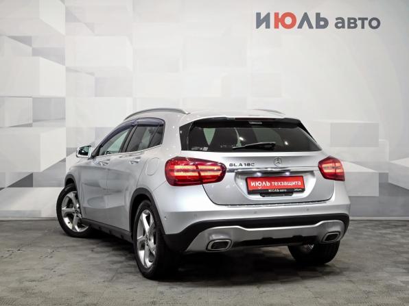 Mercedes-Benz GLA I (X156) Рестайлинг с пробегом 2018 года, цена 2 200 000 рублей, 45605 км, внедорожник, Автокод Объявления