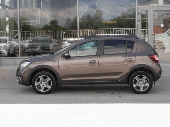 Renault Sandero II Рестайлинг с пробегом 2021 года, цена 1 400 000 рублей, 65351 км, хэтчбек, Автокод Объявления
