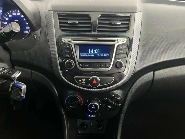 Hyundai Solaris I с пробегом 2012 года, цена 699 000 рублей, 169755 км, седан, Автокод Объявления