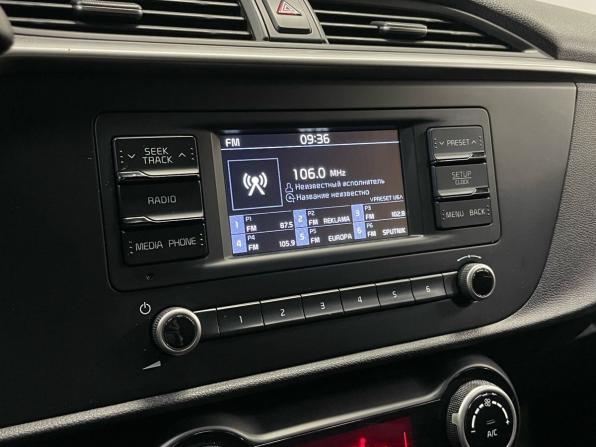 Kia Rio IV Рестайлинг с пробегом 2021 года, цена 1 730 000 рублей, 71000 км, хэтчбек, Автокод Объявления