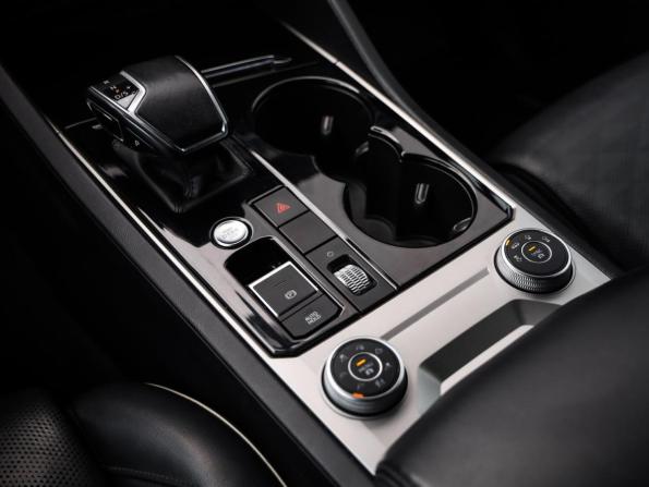 Volkswagen Touareg III с пробегом 2020 года, цена 4 499 000 рублей, 193881 км, внедорожник, Автокод Объявления