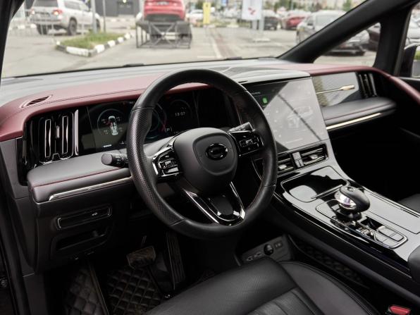 GAC M8 с пробегом 2024 года, цена 4 558 000 рублей, 45235 км, минивэн, Автокод Объявления