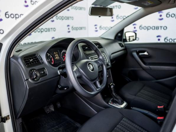 Volkswagen Polo V Рестайлинг с пробегом 2019 года, цена 1 280 000 рублей, 111511 км, седан, Автокод Объявления