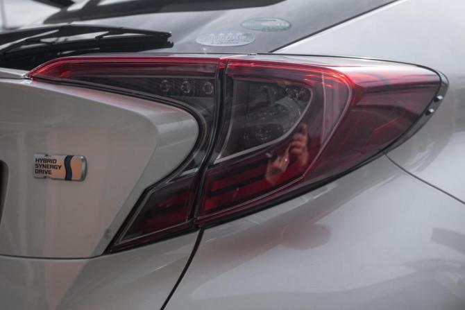 Toyota C-HR I с пробегом 2018 года, цена 1 899 000 рублей, 78816 км, внедорожник, Автокод Объявления