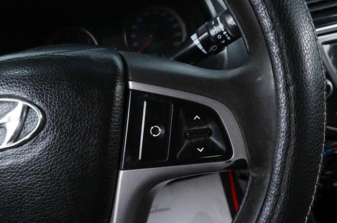 Hyundai Solaris I Рестайлинг с пробегом 2014 года, цена 629 000 рублей, 247371 км, седан, Автокод Объявления