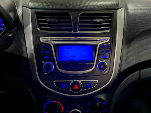 Hyundai Solaris I с пробегом 2014 года, цена 840 000 рублей, 121148 км, седан, Автокод Объявления