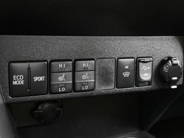 Toyota RAV4 IV (XA40) Рестайлинг с пробегом 2016 года, цена 2 275 000 рублей, 126140 км, внедорожник, Автокод Объявления
