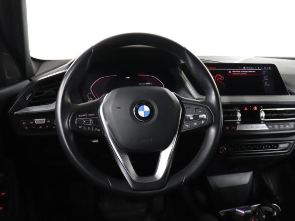 BMW 1 серии III (F40) с пробегом 2021 года, цена 3 045 000 рублей, 28382 км, хэтчбек, Автокод Объявления