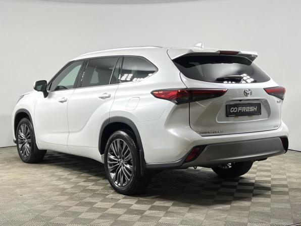 Toyota Highlander IV (XU70) с пробегом 2026 года, цена 5 775 900 рублей, 4635 км, внедорожник, Автокод Объявления