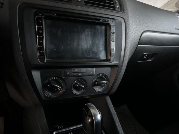 Volkswagen Jetta VI с пробегом 2015 года, цена 999 000 рублей, 97189 км, седан, Автокод Объявления