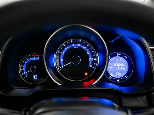 Honda Fit III с пробегом 2016 года, цена 975 000 рублей, 76248 км, хэтчбек, Автокод Объявления