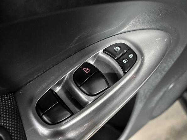 Nissan Juke I с пробегом 2012 года, цена 870 000 рублей, 200042 км, внедорожник, Автокод Объявления