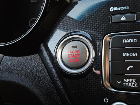 Kia Rio III Рестайлинг с пробегом 2016 года, цена 1 200 000 рублей, 99900 км, седан, Автокод Объявления