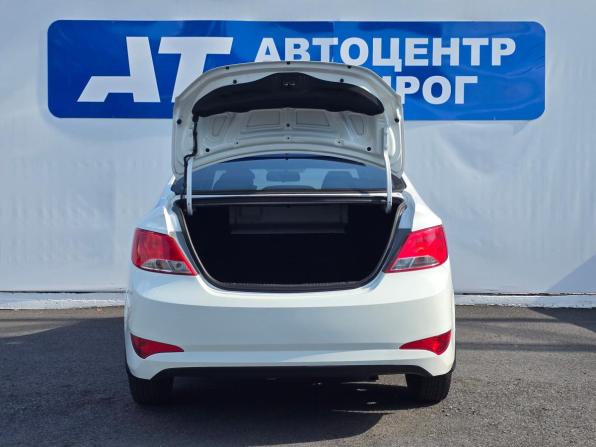 Hyundai Solaris I Рестайлинг с пробегом 2015 года, цена 970 000 рублей, 155000 км, седан, Автокод Объявления