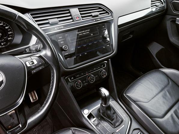 Volkswagen Tiguan II с пробегом 2018 года, цена 2 141 000 рублей, 154581 км, внедорожник, Автокод Объявления
