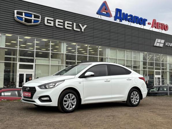 Hyundai Solaris II с пробегом 2017 года, цена 890 000 рублей, 144676 км, седан, Автокод Объявления