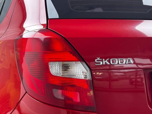 Skoda Fabia II Рестайлинг с пробегом 2013 года, цена 699 000 рублей, 88300 км, хэтчбек, Автокод Объявления