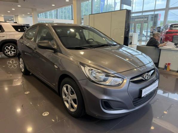 Hyundai Solaris I с пробегом 2012 года, цена 820 000 рублей, 142070 км, седан, Автокод Объявления