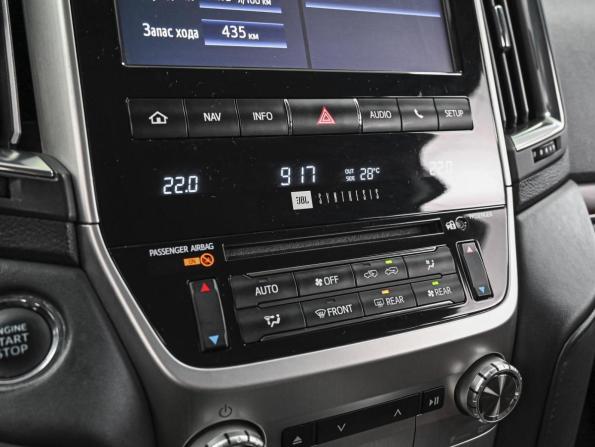 Toyota Land Cruiser 200 Series Рестайлинг 2 с пробегом 2016 года, цена 5 542 111 рублей, 221874 км, внедорожник, Автокод Объявления