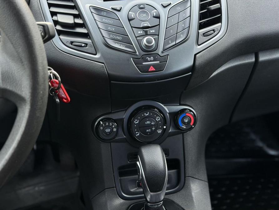 Ford Fiesta Mk6 Рестайлинг Санкт-Петербург  - изображение 15