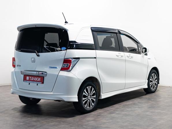 Honda Freed I Рестайлинг 2 с пробегом 2015 года, цена 1 330 000 рублей, 187350 км, компактвэн, Автокод Объявления