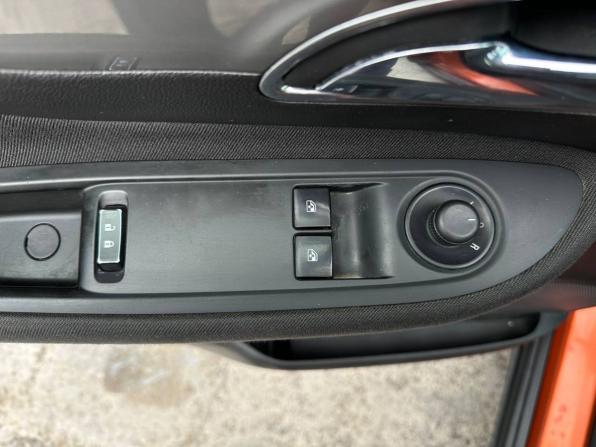 Opel Mokka I с пробегом 2014 года, цена 899 000 рублей, 137300 км, внедорожник, Автокод Объявления