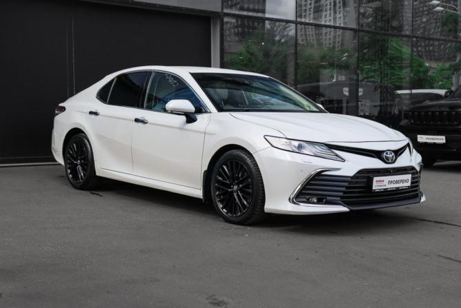Toyota Camry VIII (XV70) Рестайлинг с пробегом 2021 года, цена 3 800 000 рублей, 102933 км, седан, Автокод Объявления