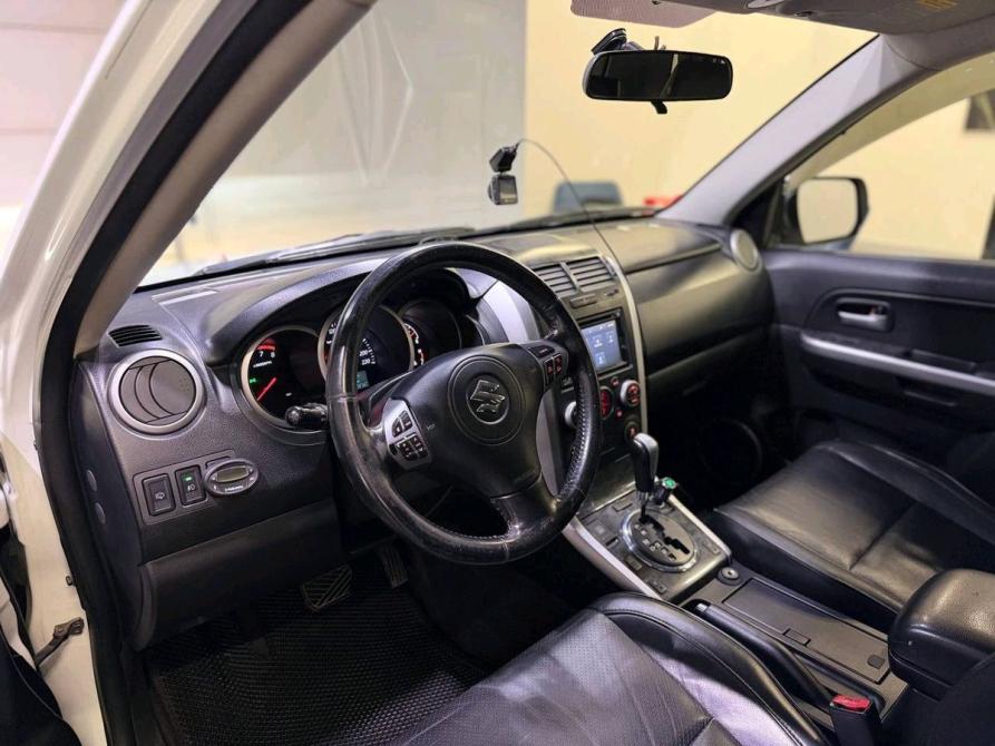 Suzuki Grand Vitara II Рестайлинг 2 Новосибирск  - изображение 15