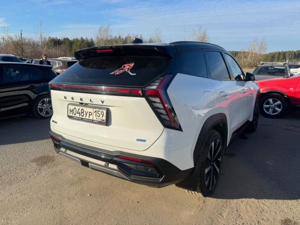 Geely Atlas II с пробегом 2024 года, цена 2 730 000 рублей, 61057 км, внедорожник, Автокод Объявления