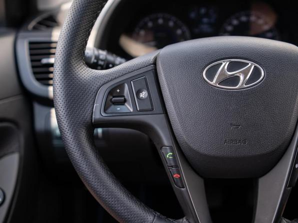 Hyundai Solaris I Рестайлинг с пробегом 2014 года, цена 1 370 000 рублей, 87340 км, хэтчбек, Автокод Объявления