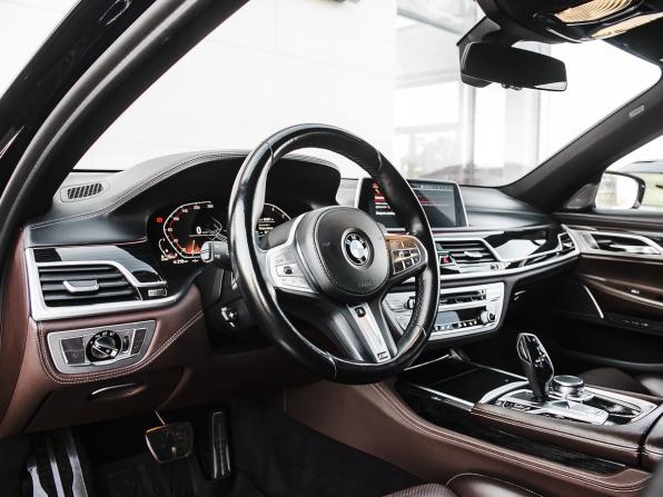 BMW 7 серии VI (G11/G12) Рестайлинг с пробегом 2019 года, цена 5 990 000 рублей, 98326 км, седан, Автокод Объявления