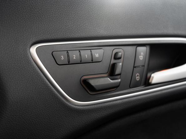 Mercedes-Benz CLA I (C117 X117) с пробегом 2015 года, цена 1 430 500 рублей, 100951 км, универсал, Автокод Объявления