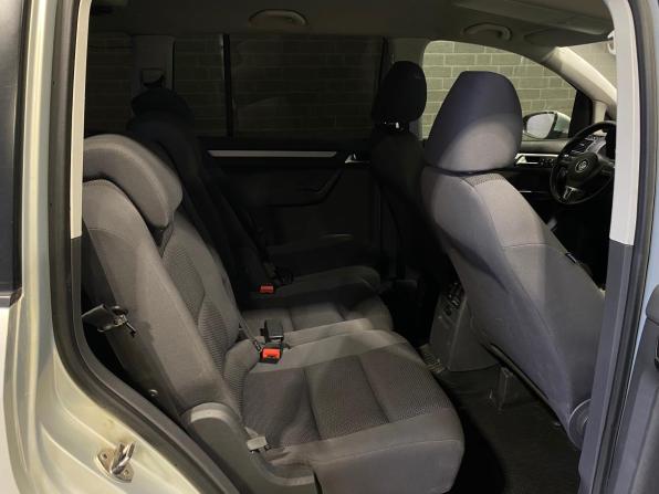 Volkswagen Touran I Рестайлинг 2 с пробегом 2010 года, цена 890 000 рублей, 172704 км, компактвэн, Автокод Объявления