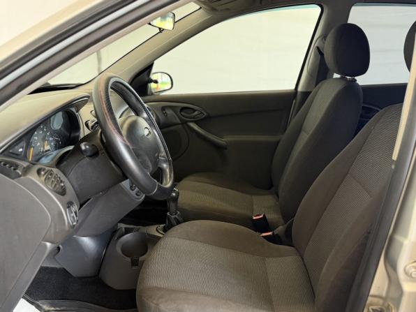 Ford Focus I Рестайлинг с пробегом 2005 года, цена 199 000 рублей, 287886 км, седан, Автокод Объявления
