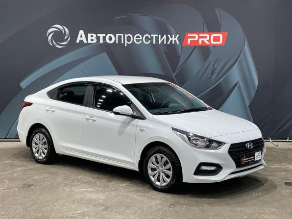 Hyundai Solaris II с пробегом 2017 года, цена 1 025 000 рублей, 88547 км, седан, Автокод Объявления