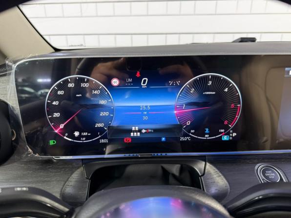 Mercedes-Benz V-Класс III (W447) Рестайлинг 2 с пробегом 2026 года, цена 15 200 000 рублей, 25 км, минивэн, Автокод Объявления