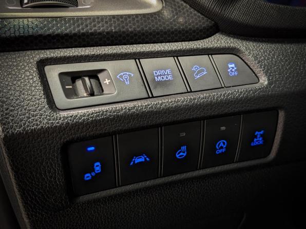 Hyundai Santa Fe III Рестайлинг с пробегом 2016 года, цена 2 220 000 рублей, 170000 км, внедорожник, Автокод Объявления