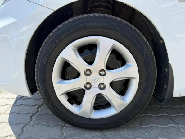 Hyundai Solaris I с пробегом 2014 года, цена 950 049 рублей, 123215 км, седан, Автокод Объявления