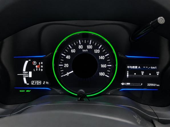 Honda Vezel I с пробегом 2014 года, цена 1 299 000 рублей, 225000 км, внедорожник, Автокод Объявления