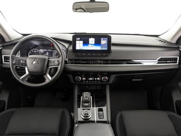 Mitsubishi Outlander IV с пробегом 2023 года, цена 3 800 000 рублей, 26005 км, внедорожник, Автокод Объявления