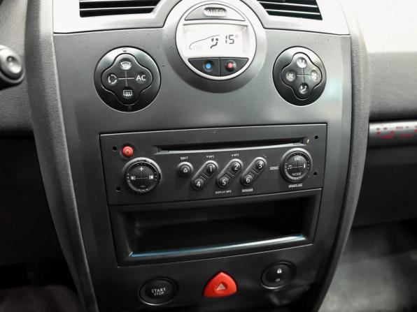 Renault Megane II Рестайлинг с пробегом 2007 года, цена 420 000 рублей, 138886 км, седан, Автокод Объявления